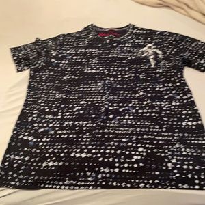 Robert Graham medium black tee